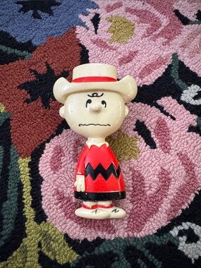 Vintage Charlie Brown Avon Brush in Red & Black Outfit